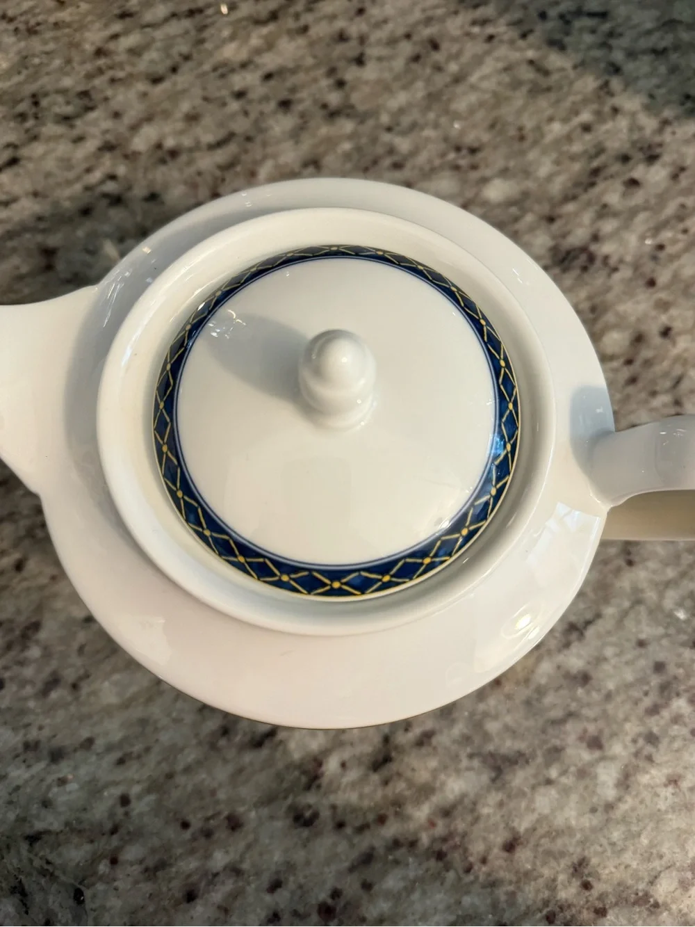 Vintage Vista alegre Portugal teapot yellow pattern